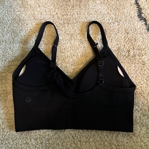 Lululemon Ebb to Street C/D Cup Bra (V2) Size 2 - Picture 4 of 7